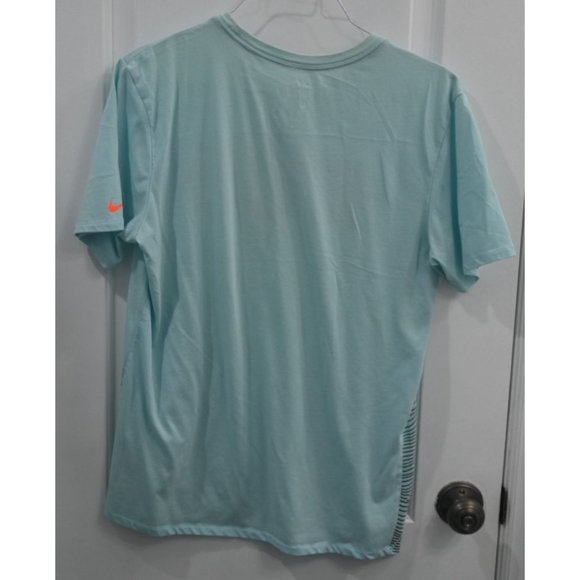 Nike Men's Short-Sleeve T-Shirt Athletic Cut Size Large Dri-Fit - Picture 2 of 2